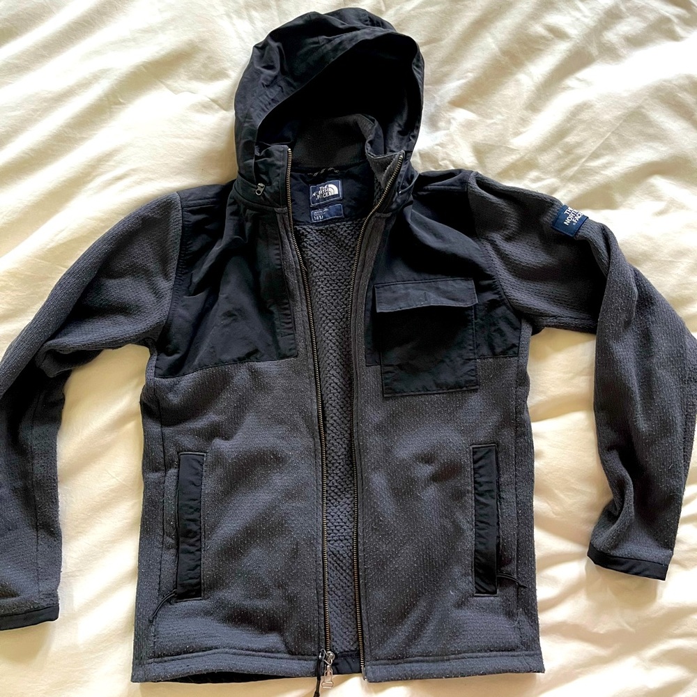 The North Face men’s hoodie/jacket size m